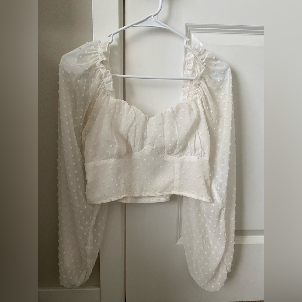 Beautiful white blouse! - Picture 9 of 10